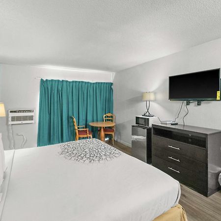 Executive Inn Rusk 외부 사진